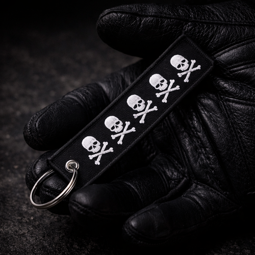 5 Skulls - Keychain